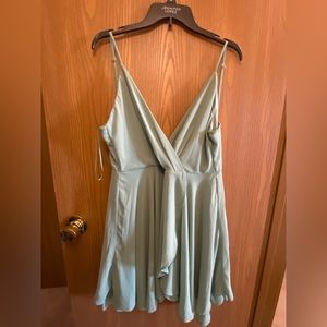 Green Windsor dress -M